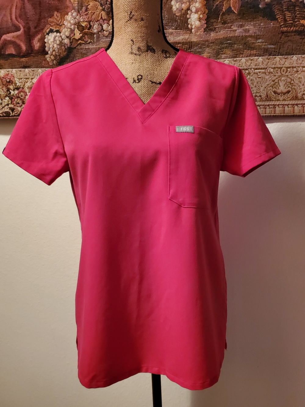 FIGS Technical Collection Raspberry Pink V-Neck Scrub Top S